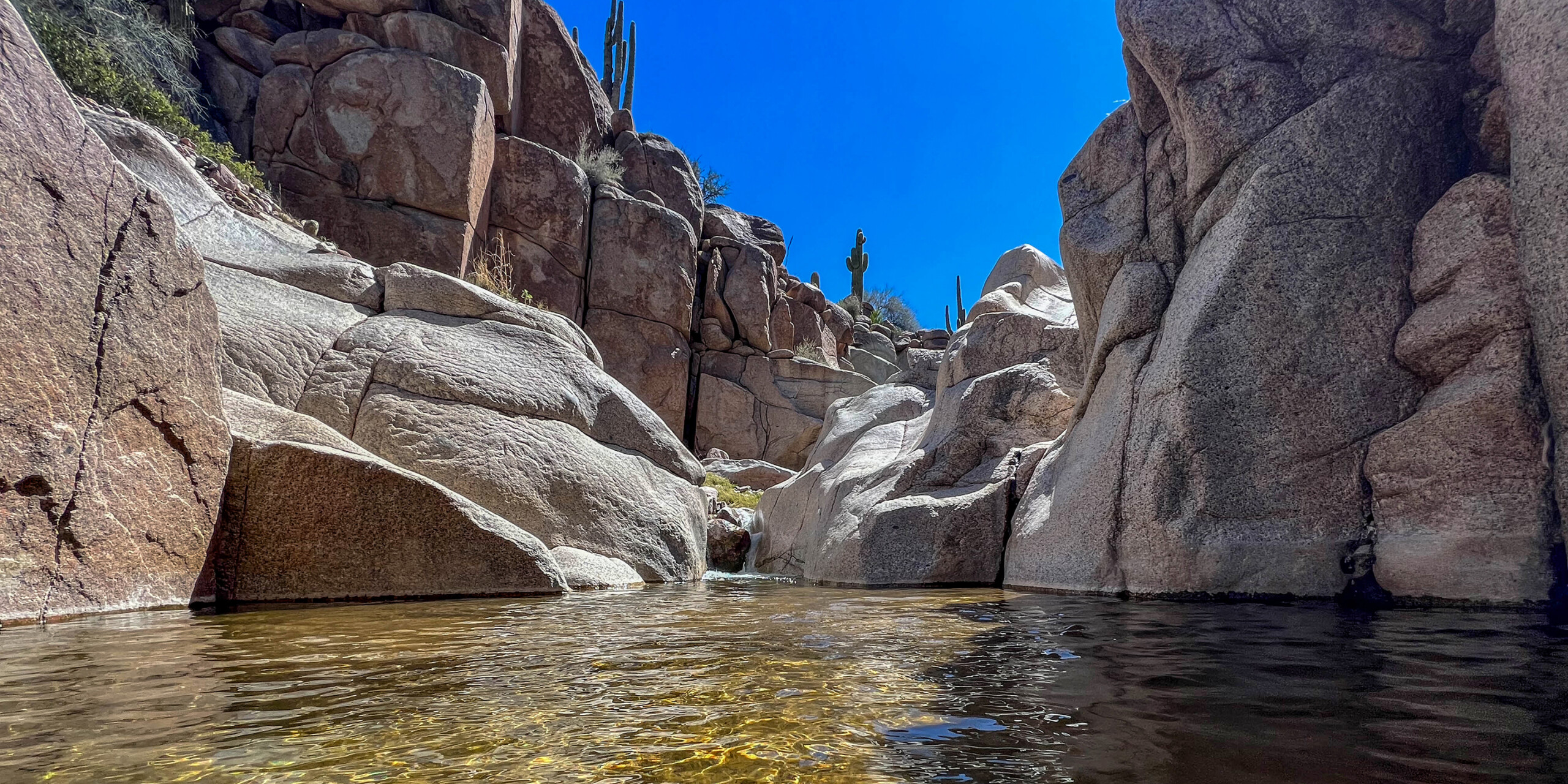Salt River Rafting - Clear pools - Photo: Erik Meldrum